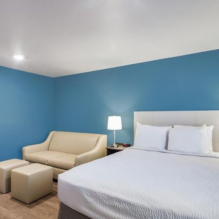 Woodspring Suites Chicago Addison Bagian luar foto